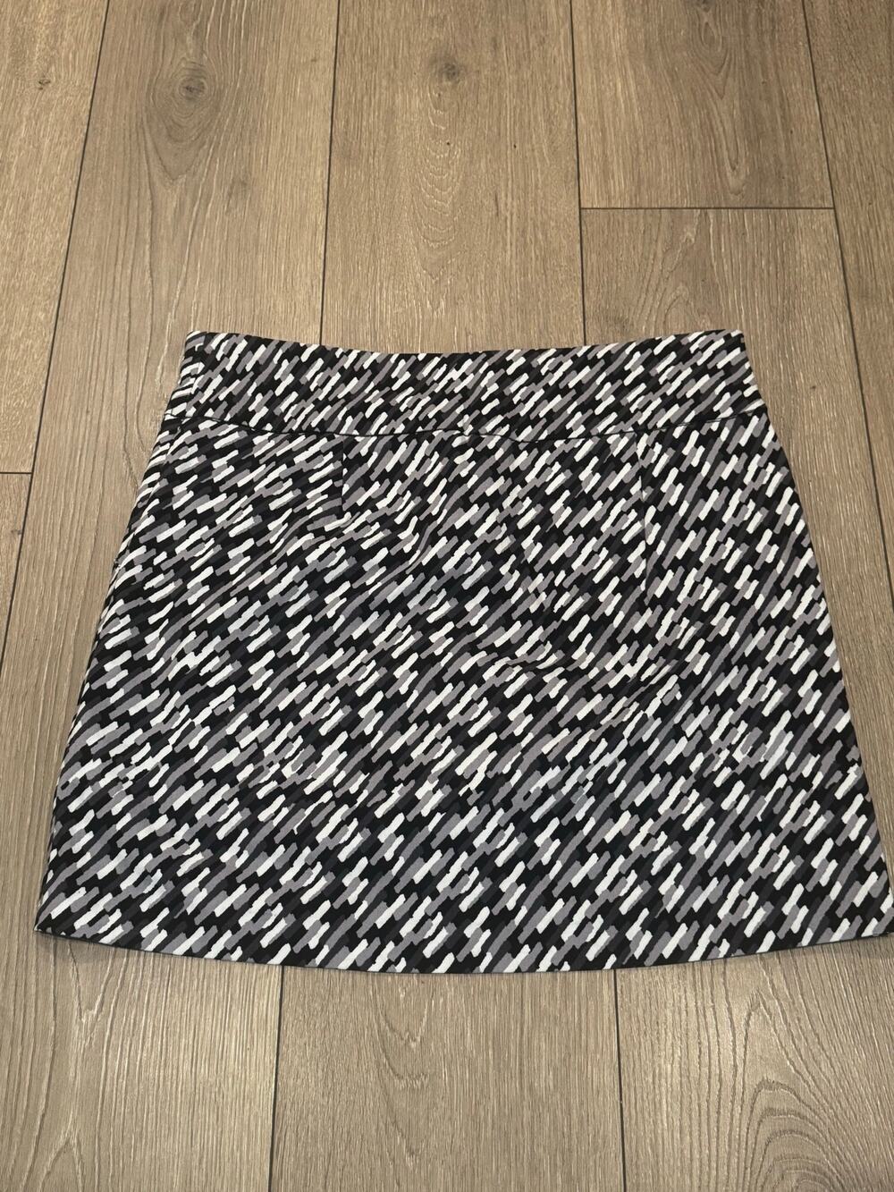 HOPE AND HARLOW Black White Stretch Skort Women’s Size 6 Career Casual